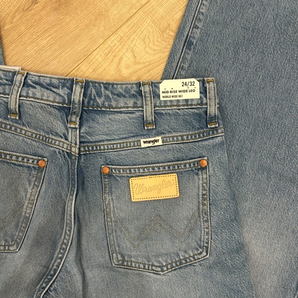 NWT WRANGLER "MID RISE WIDE LEG WORLD WIDE 661" - 24/32 - Picture 4 of 4